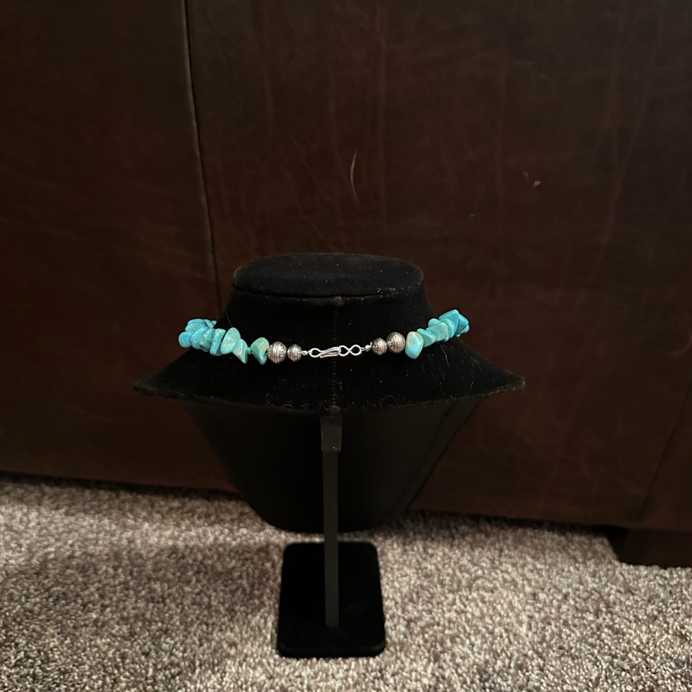 Hand crafted “One of a Kind” Beautiful Blue Turquoise & Sterling Silver Necklace - Picture 4 of 5